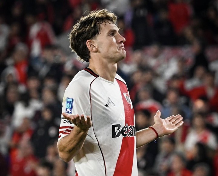 El festejo de Colidio en la semi ante Central, dedicado a Driussi.