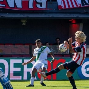 Video: el penal que Herrera y el VAR no le dieron a Banfield contra Barracas