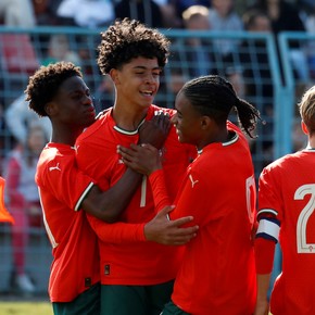 Mientras su papá hacía historia con el Al-Nassr, Cristiano Ronaldo Jr. metió un doblete con Portugal