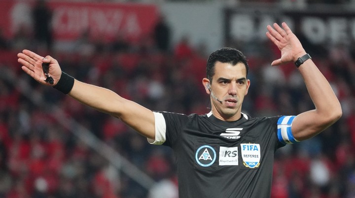 El árbitro designado para el encuentro es Leandro Rey Hilfer (Foto Marcelo Carroll - CLARIN).