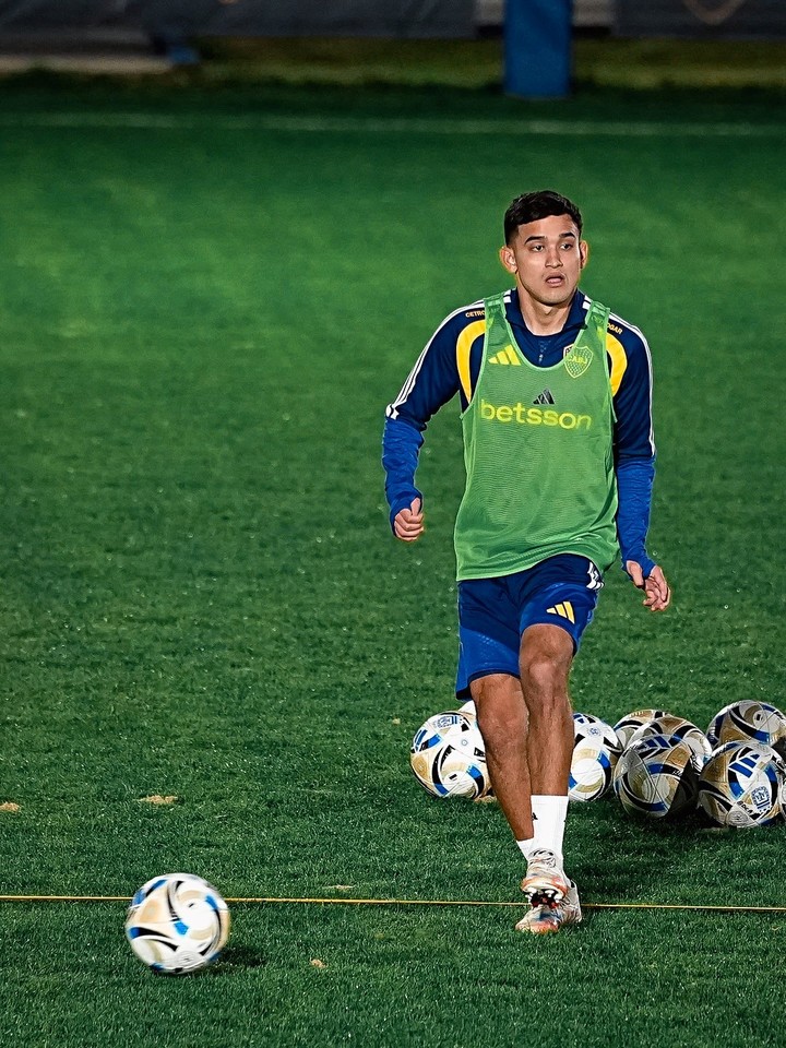Dylan Gorosito ya hace la pretemporada con el plantel de Arruabarrena (Prensa Boca).