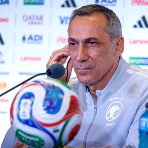 El aviso del DT de Arabia Saudita para Uruguay: "Nuestra filosofía es ser audaces, no vamos a defendernos"