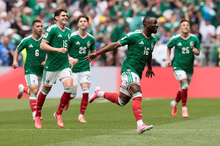 El ganador de México - Corea se meterá en 16vos (EFE/ José Méndez).