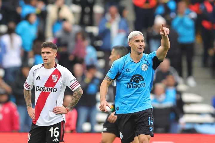 Leonardo Morales festeja el 1 a 0 a River (AP).