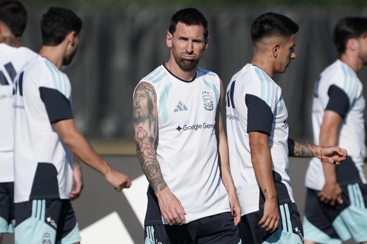 Messi, en el entrenamiento de su cumple #39 (Juano Tesone/ Enviado especial).