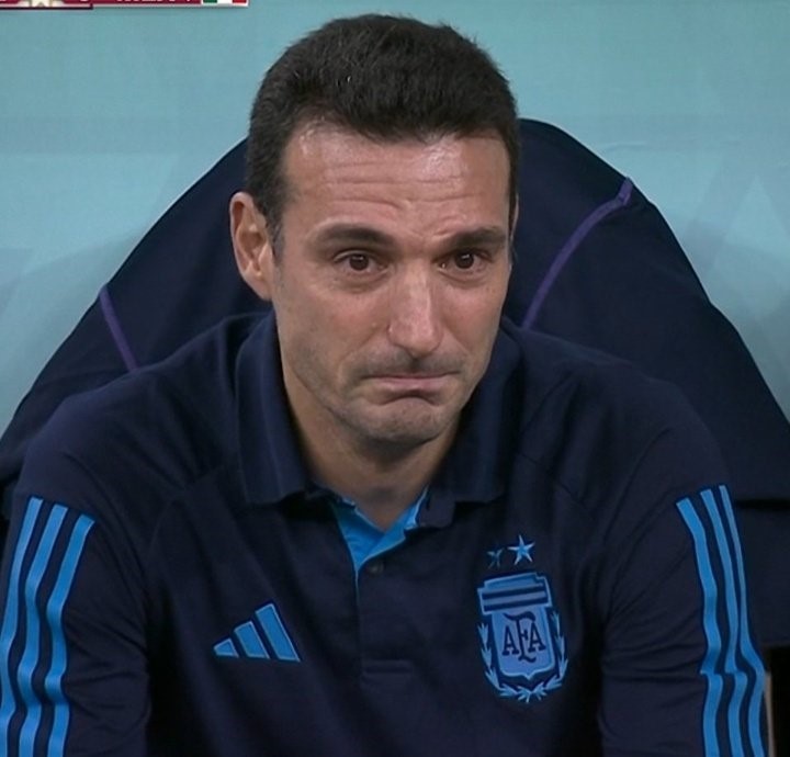 Scaloni llorando luego de la consagración.
