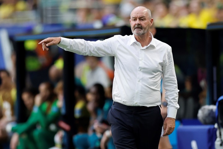 Steve Clarke, de Escocia, también renunció (EFE/ Alberto Estevez).