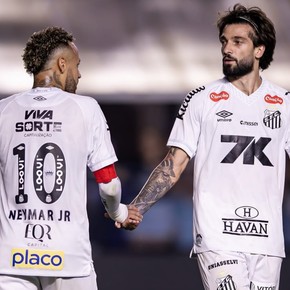 Racing ahora va por el 9 que pidió Vojvoda
