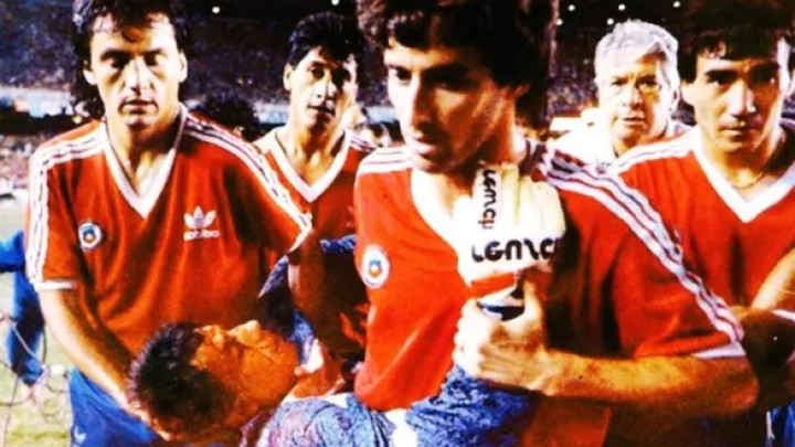 Rojas fue escoltado por sus pares. 