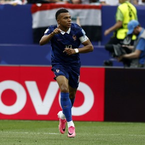 Mbappé: doblete ante Irak y a cuánto está de Messi en la tabla actual y la histórica de goleadores del Mundial
