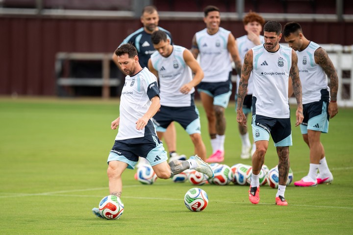 Argentina, trabajando en College Station (AP).