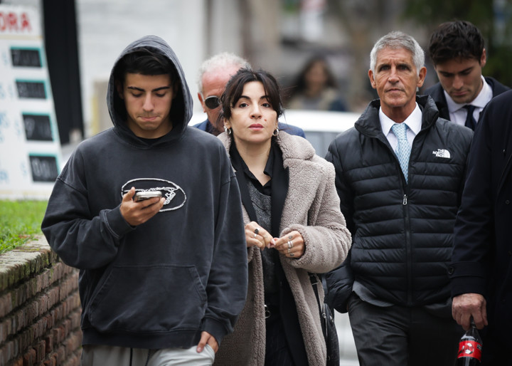 Giannina Maradona junto a su hijo Benjamin Agüero. (Foto: Francisco Loureiro - FTP CLARIN)