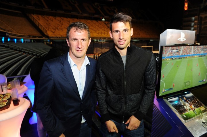 Arruabarrena y Calleri: el DT y el delantero.