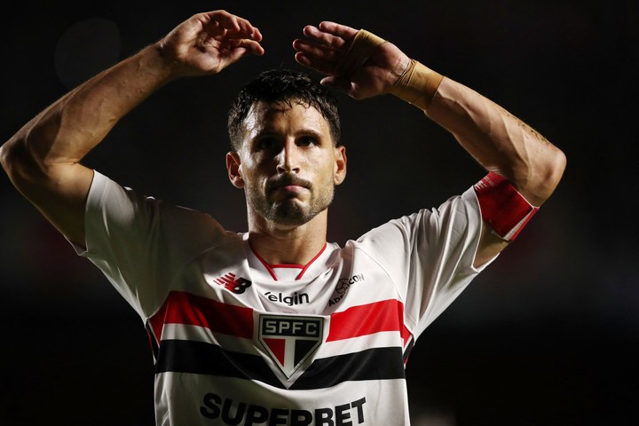 Soccer Football - Brasileiro Championship - Sao Paulo v Cruzeiro - Estadio Morumbi, Sao Paulo, Brazil - April 4, 2026
Sao Paulo's Jonathan Calleri celebrates scoring their first goal REUTERS/Jean Carniel