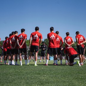 Con dos refuerzos, sin salidas masivas y entre negociaciones: así será la vuelta de River al trabajo