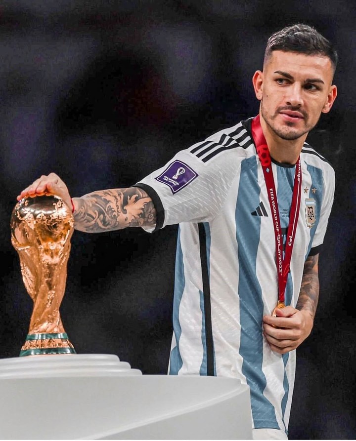 Leandro Paredes recordó Qatar 2022 con dos épicas imágenes.