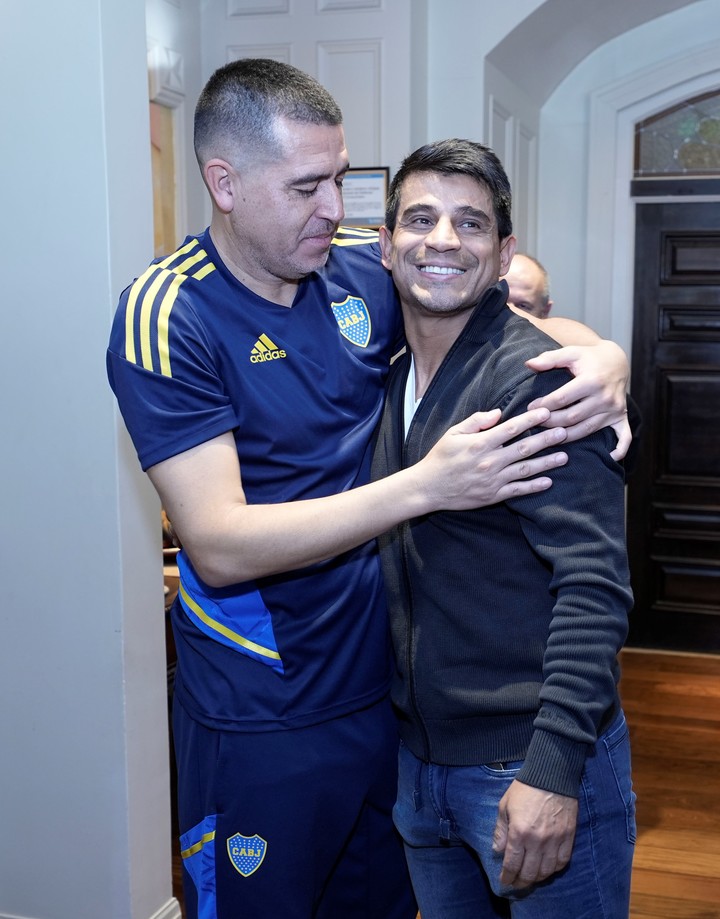 La última aparición de Ibarra, en la despedida de Riquelme.