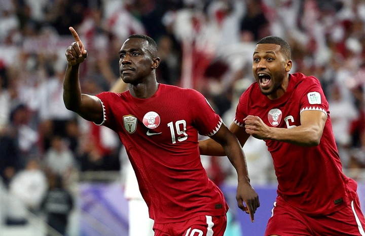 Almoez Ali festejando un gol en la Copa de Asia. (REUTERS/Molly Darlington)