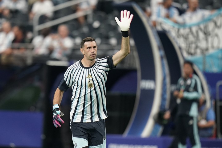 Dibu Martínez sería titular contra Jordania. (Foto Juano Tesone/ Enviado especial - FTP CLARIN)