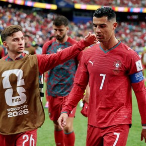 Cristiano no estuvo a la altura en el debut de su sexto Mundial