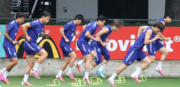El entrenamiento de Corea del Sur (EFE).