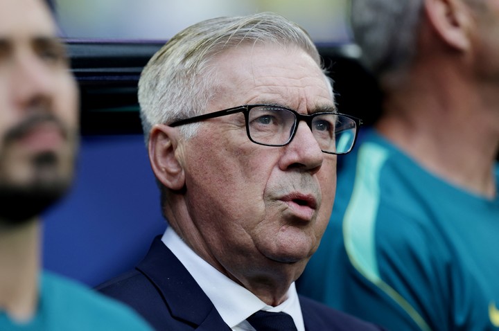 Ancelotti sorprendió cantando el himno de Brasil (REUTERS/Amanda Perobelli).