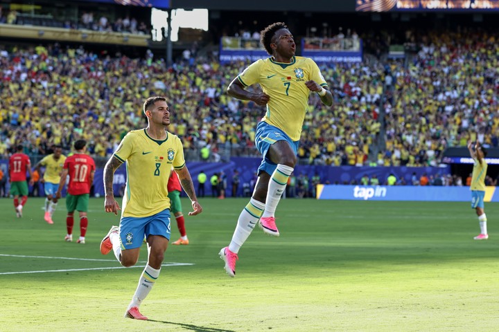 Vinicius en acción. (AP)