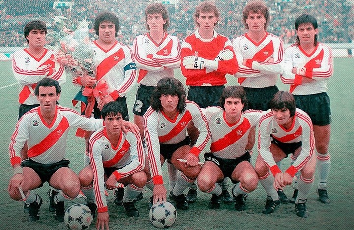 El equipo campeón del 86. Prensa River.