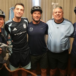 Scaloni, los ciclistas de la travesía y un encuentro Mundial en Kansas