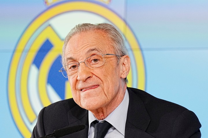  Florentino Perez en una conferencia de prensa.