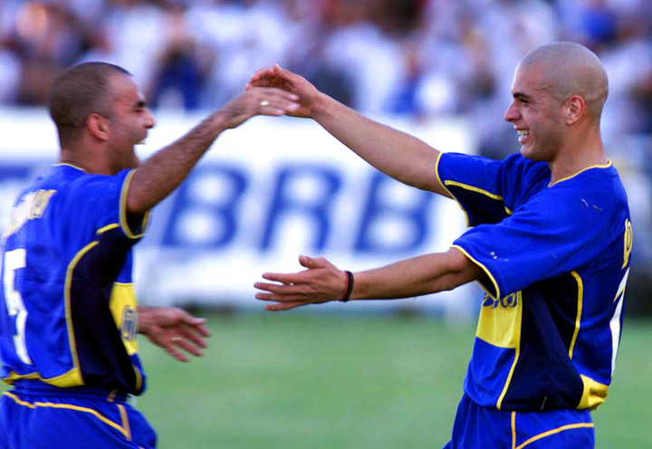 Su padre, el Pelado Omar Sebastián Pérez, fue enganche surgido de la cantera de Boca que debutó en Primera de la mano de Carlos Bianchi en el año 2000.