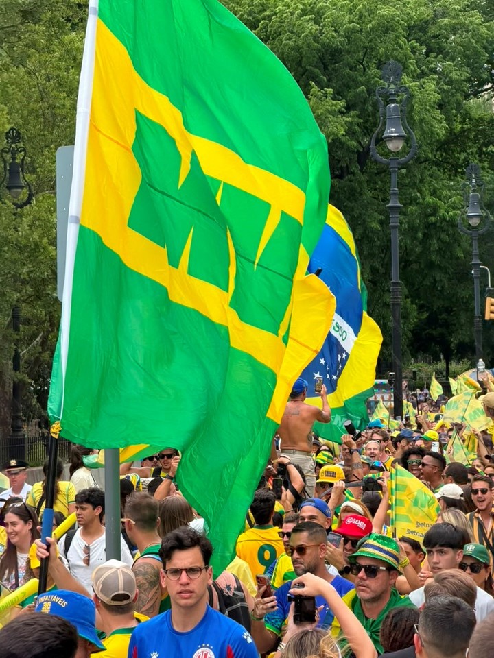 La torcida brasileña en Brooklyn.