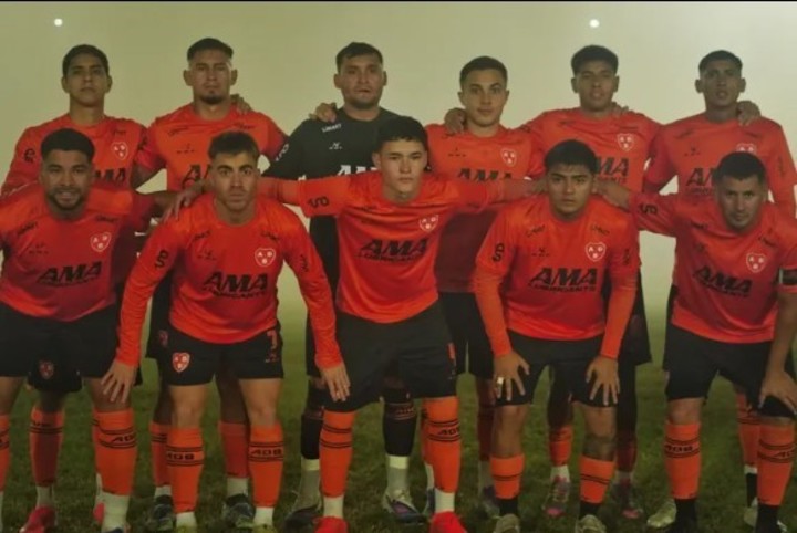 El equipo de Berazategui en Ensenada. @adboficial