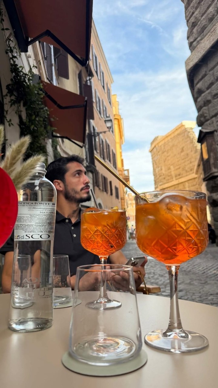 Figal disfrutando en Italia tras el parate mundialista.