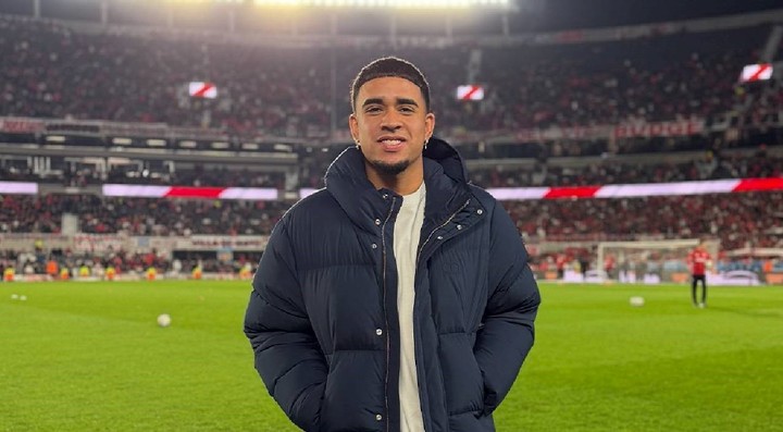 Kendry Páez en el partido entre River Plate y Rosario Central.