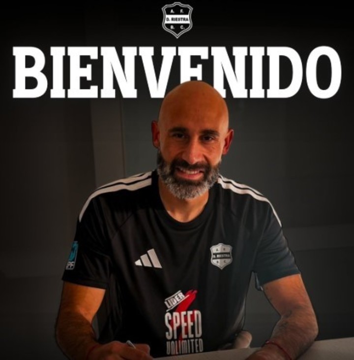 El posteo con el que Carlos Quintana fue presentado en Riestra.