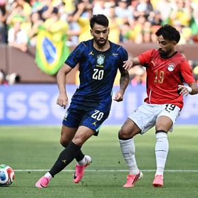 Brasil convierte en figura al arquero de Egipto y va por el segundo gol