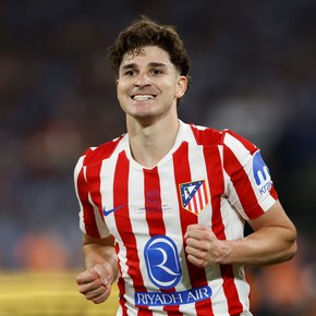 El Atlético de Madrid denunció al Barcelona por Julián Álvarez