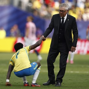 Ancelotti sigue en Brasil pese al golpe en el Mundial y va por la revolución rumbo al título del 2030