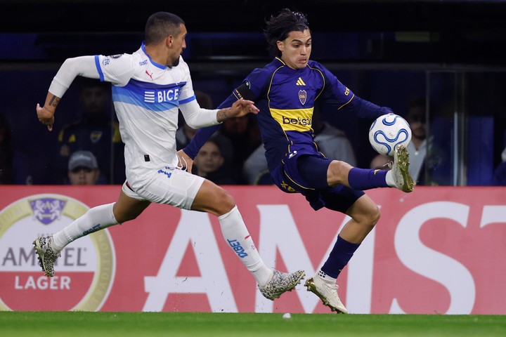 El último partido de Zeballos en Boca fue el 28 de mayo, contra Universidad Católica en la Bombonera (EFE).
