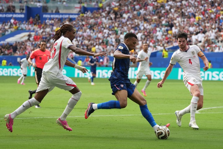 Kylian Mbappé en el partido de Francia contra Inglaterra.