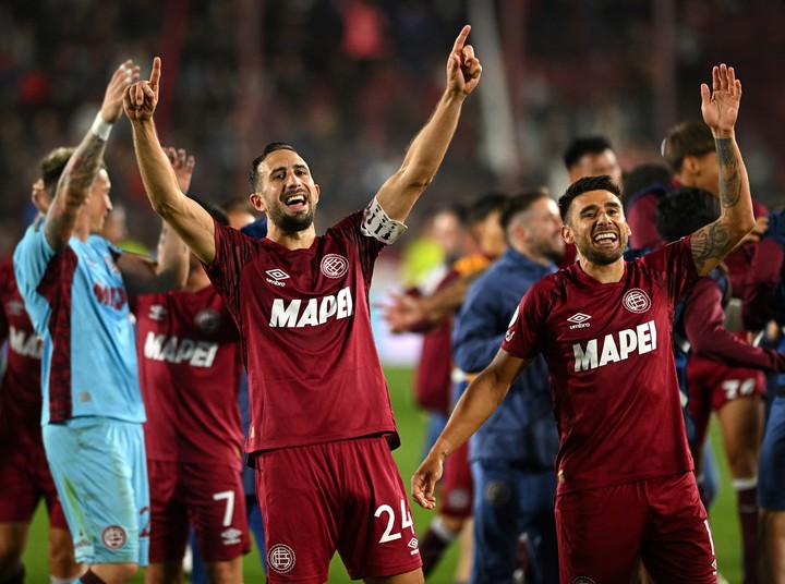 Izquierdoz y Salvio, los líderes de Lanús.
REUTERS/Rodrigo Valle