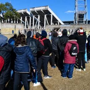 Furor por River en Salta: largas filas por una entrada para ver al equipo de Coudet