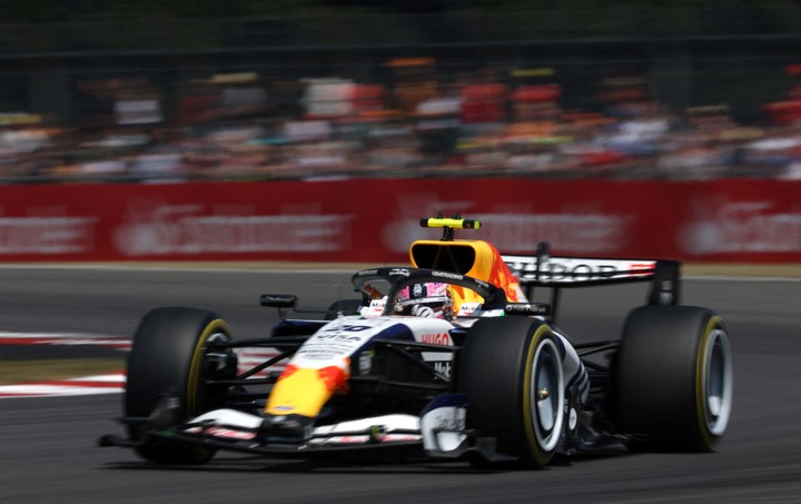 Los Racing Bulls fueron una flecha. (REUTERS/Andrew Boyers)