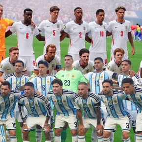 El 11 de Argentina vs. el 11 de Inglaterra, ¿quién gana en el pan y queso?