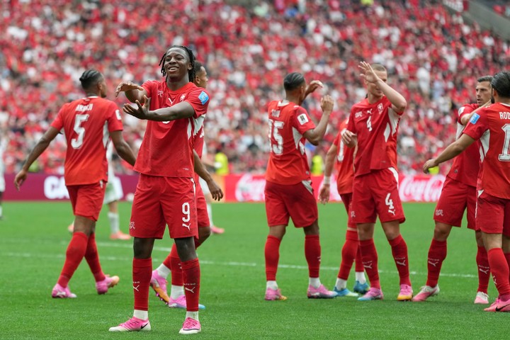 Suiza va por el pase a octavos. (AP)