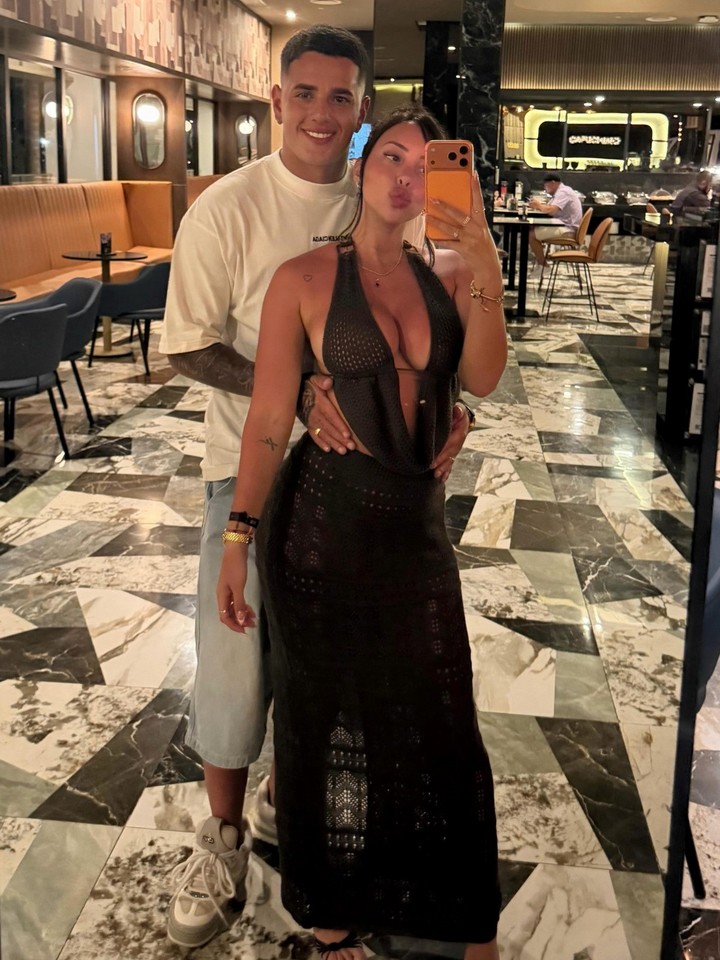 El Toro Morales junto a quien era su pareja, Karen, en una imagen de seis semanas atrás en Cancún.
