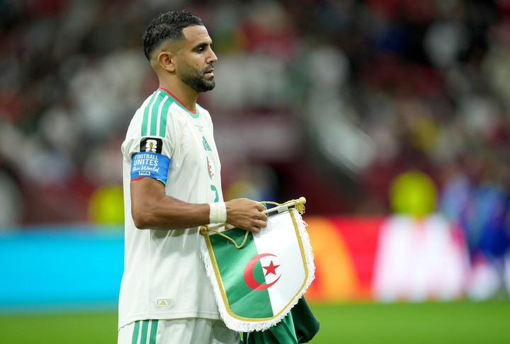 Riyad Mahrez anunció su retiro de la selección de Argelia (EFE).