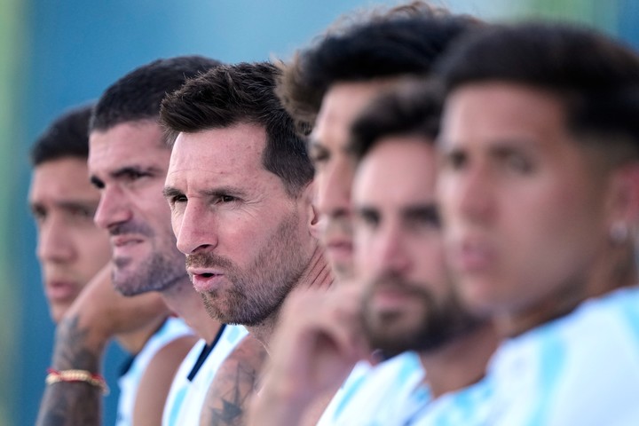 Argentina antes de enfrentar a Suiza. (AP)