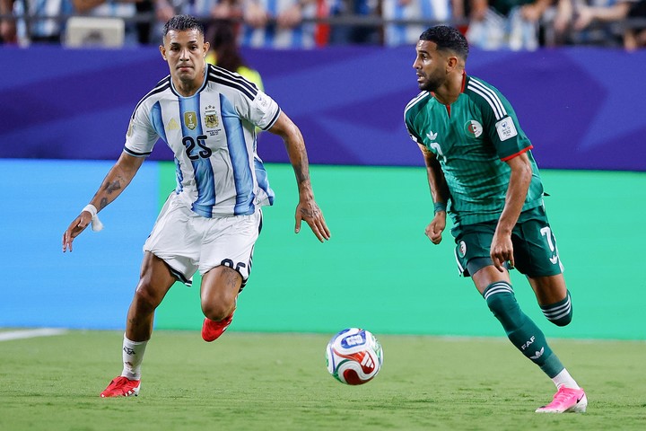 Mahrez ante Argentina. (EFE)